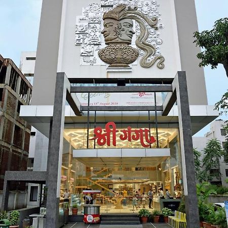 Shree Ganga SMB Hotels Ujjain Exterior foto