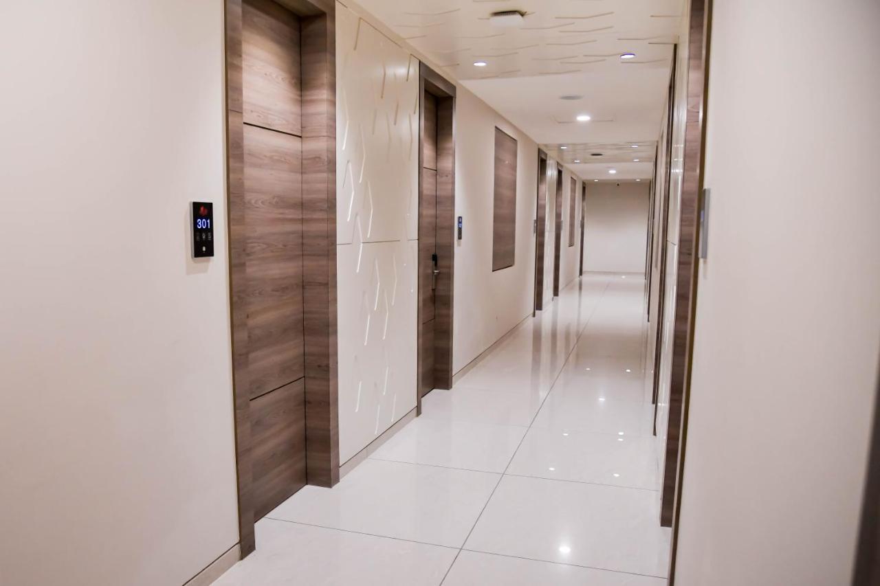 Shree Ganga SMB Hotels Ujjain Exterior foto